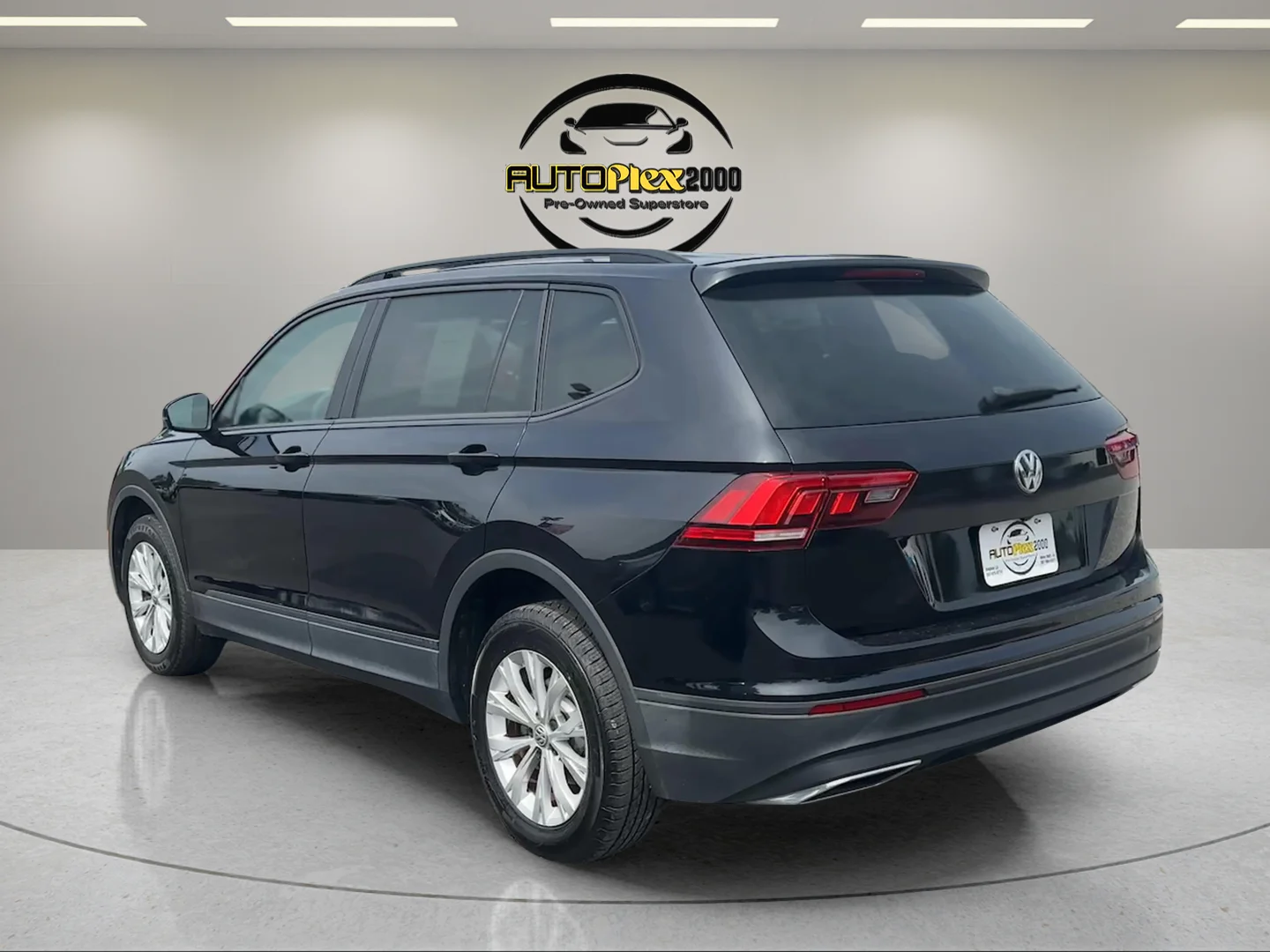 Used 2018 Black Volkswagen 2.0T S image 5