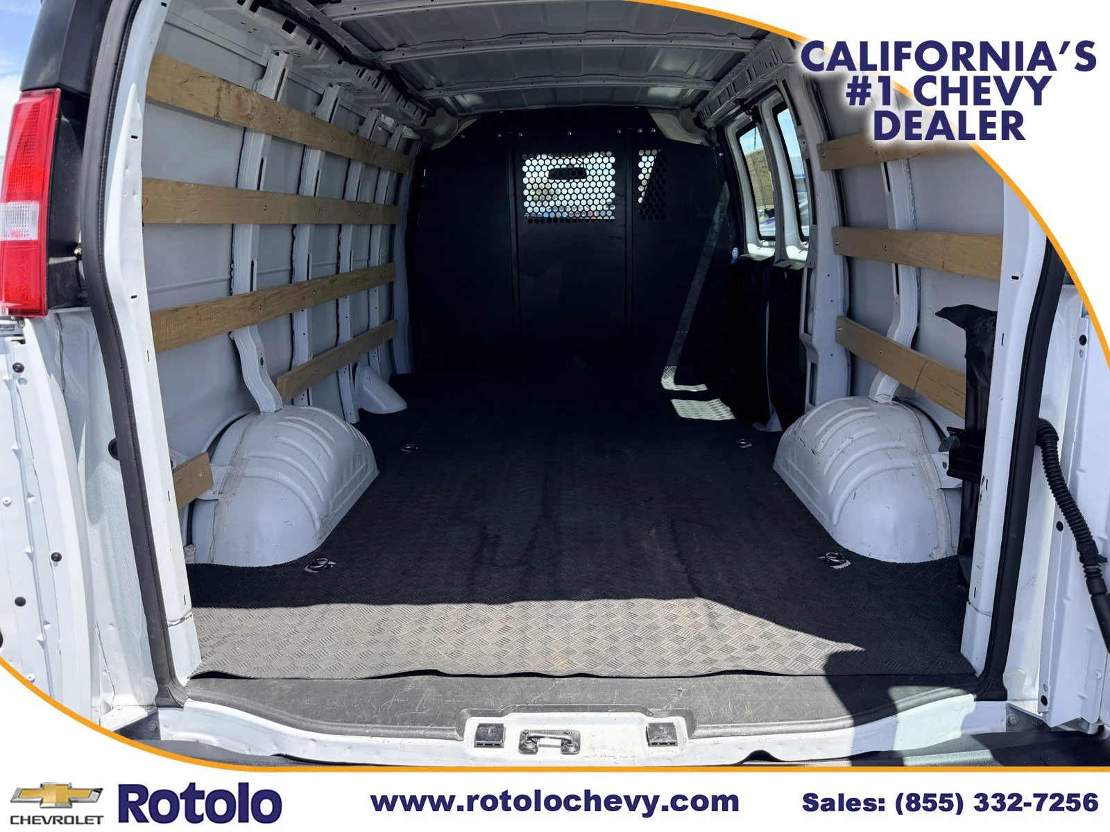 Used 2025 Summit White Chevrolet 2500 RWD 135 image 12