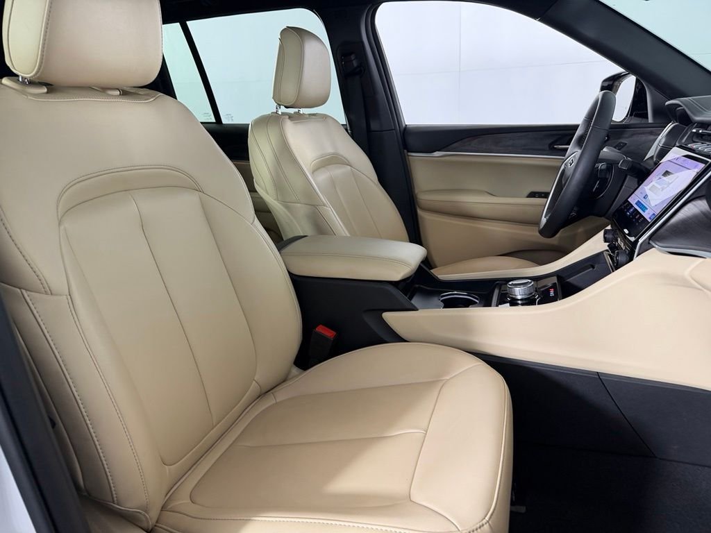 Certified Used 2024 White Jeep Limited image 33
