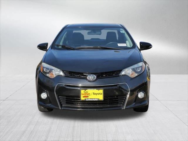 Certified Used 2016 BLACK SAND PEARL Toyota  image 2