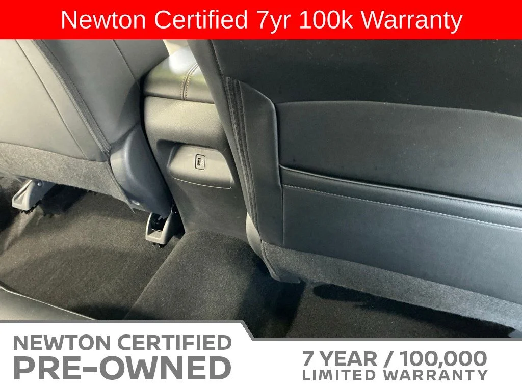 Certified Used 2022 Gun Metallic/Super Black Nissan SR image 18