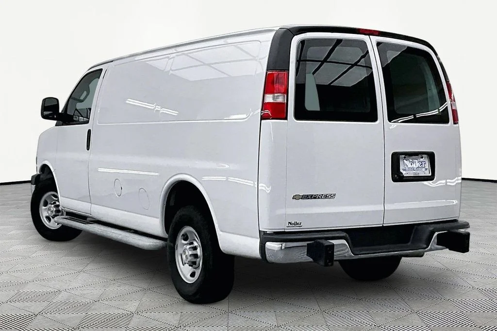 Certified Used 2024 Summit White Chevrolet Work Van image 13