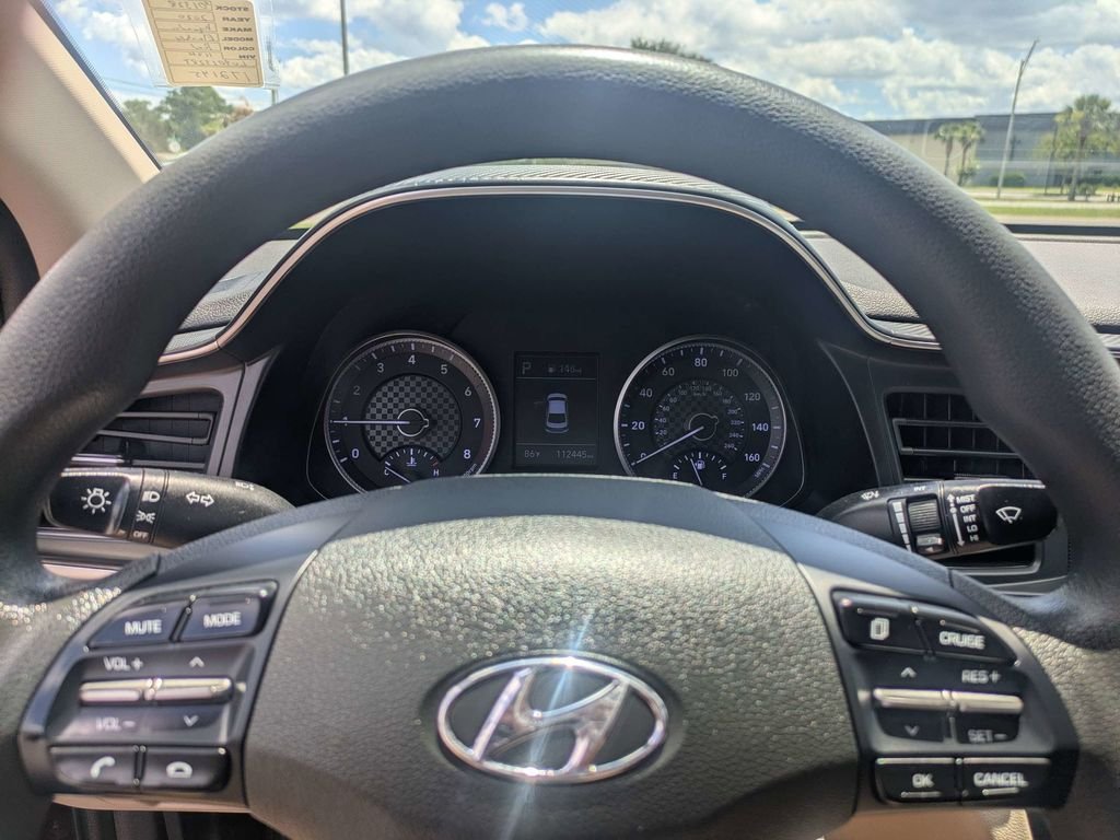 Used 2020 Red Hyundai SE image 26