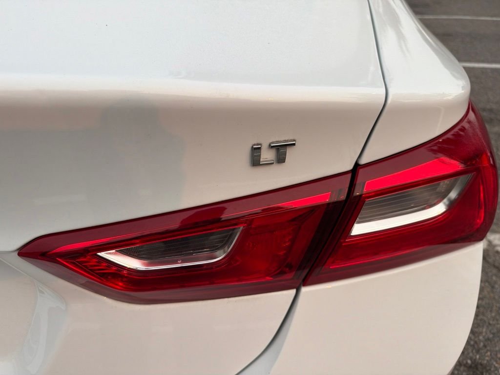 Used 2023 White Chevrolet LT image 5