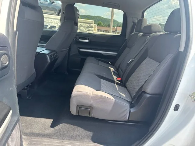 Used 2016  Toyota SR5 image 15