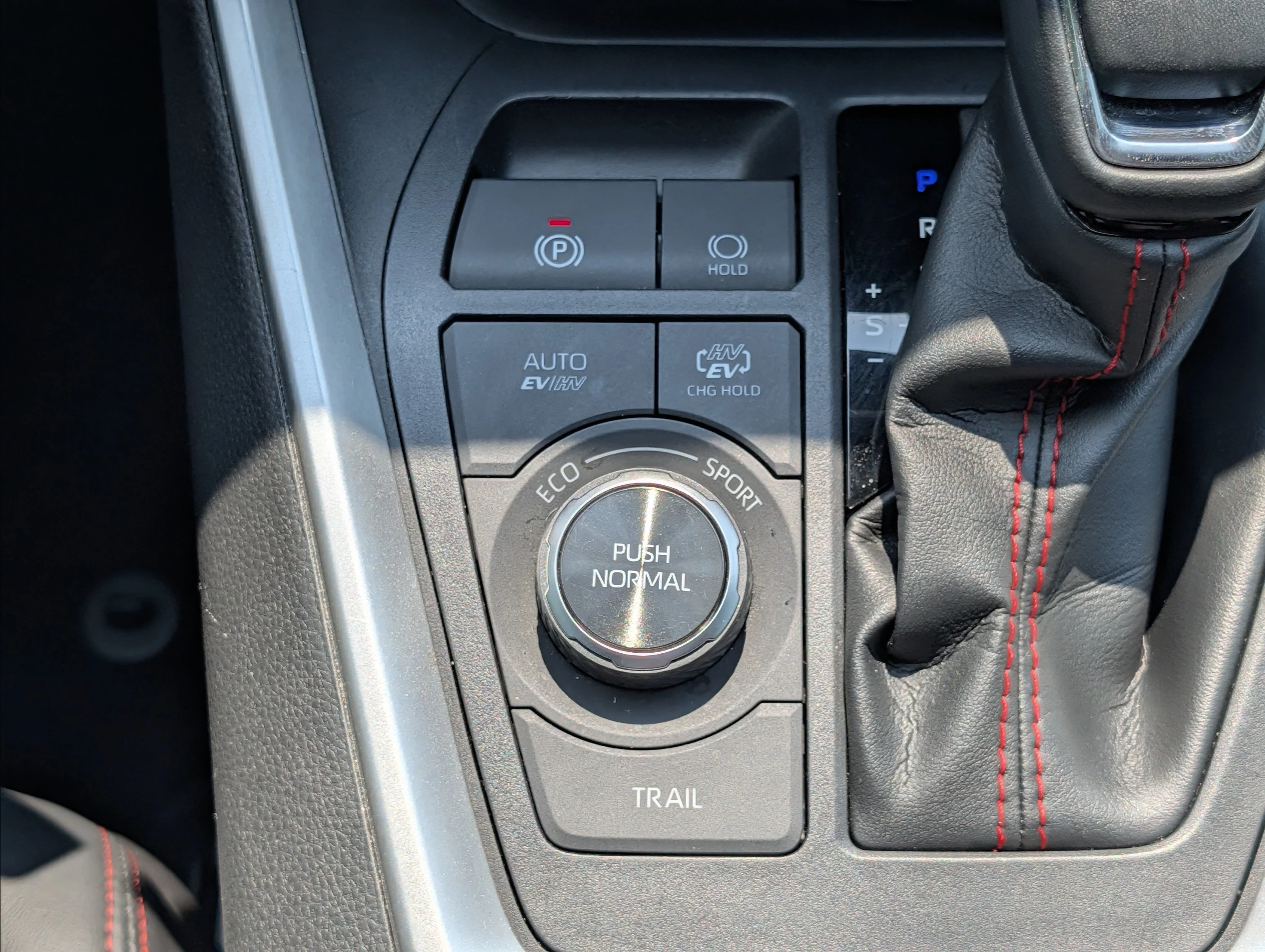 Used 2023 Wind Chill Pearl/Midnight Black Metallic Toyota XSE image 29