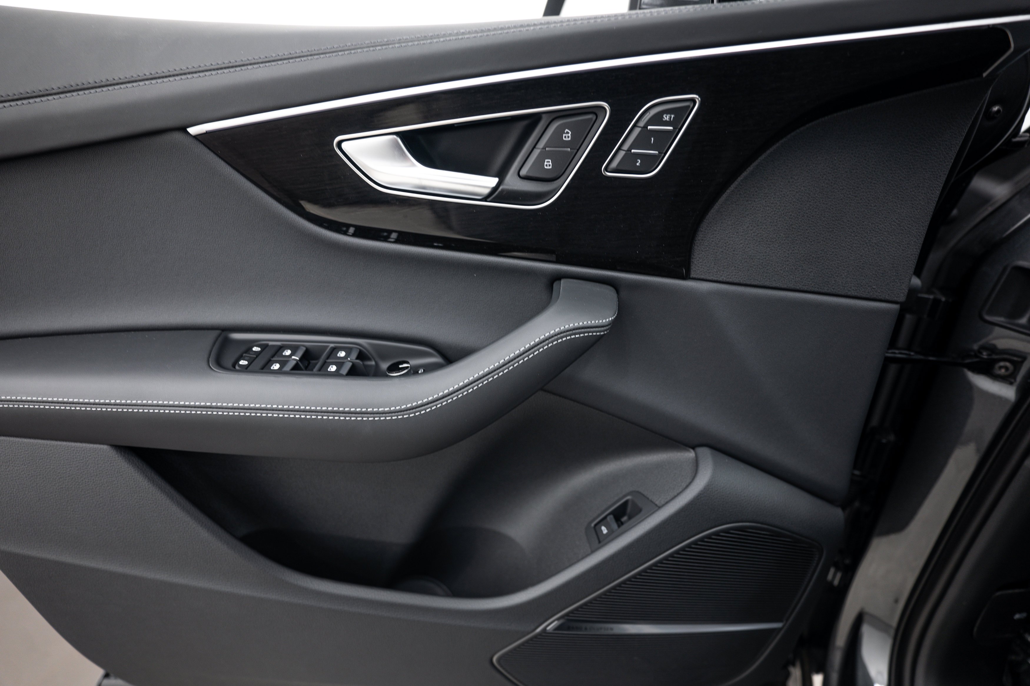 New 2026 Daytona Gray Audi S line Prestige image 13