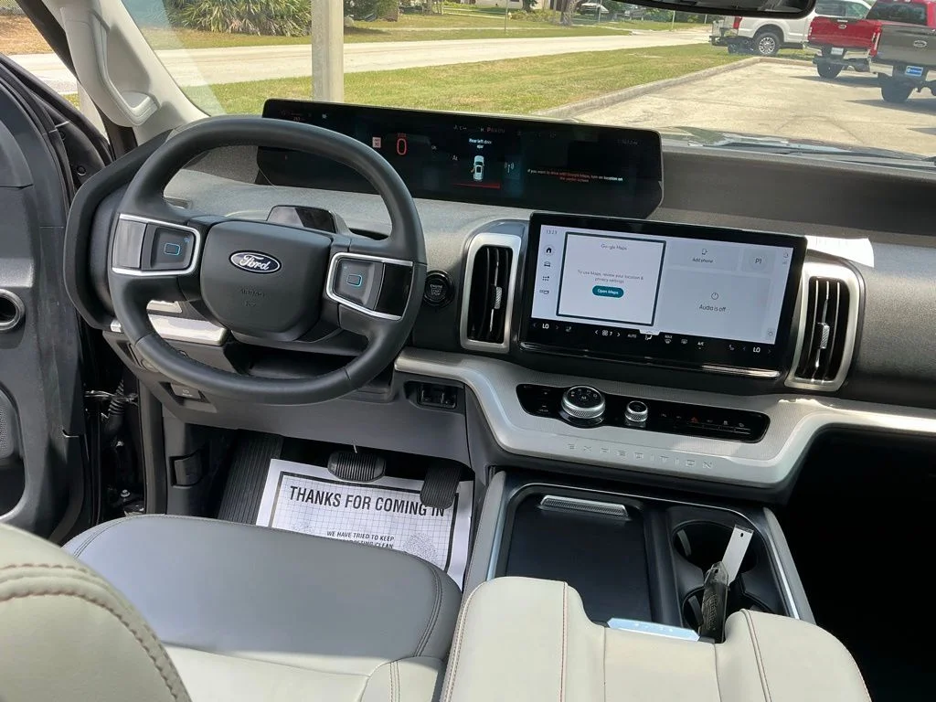Used 2025 Gray Ford Active image 30