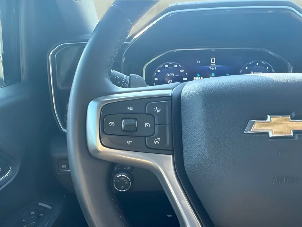 Used 2024 Summit White Chevrolet LT image 41