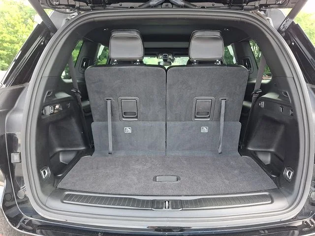 Used 2023 Black Jeep Altitude image 30