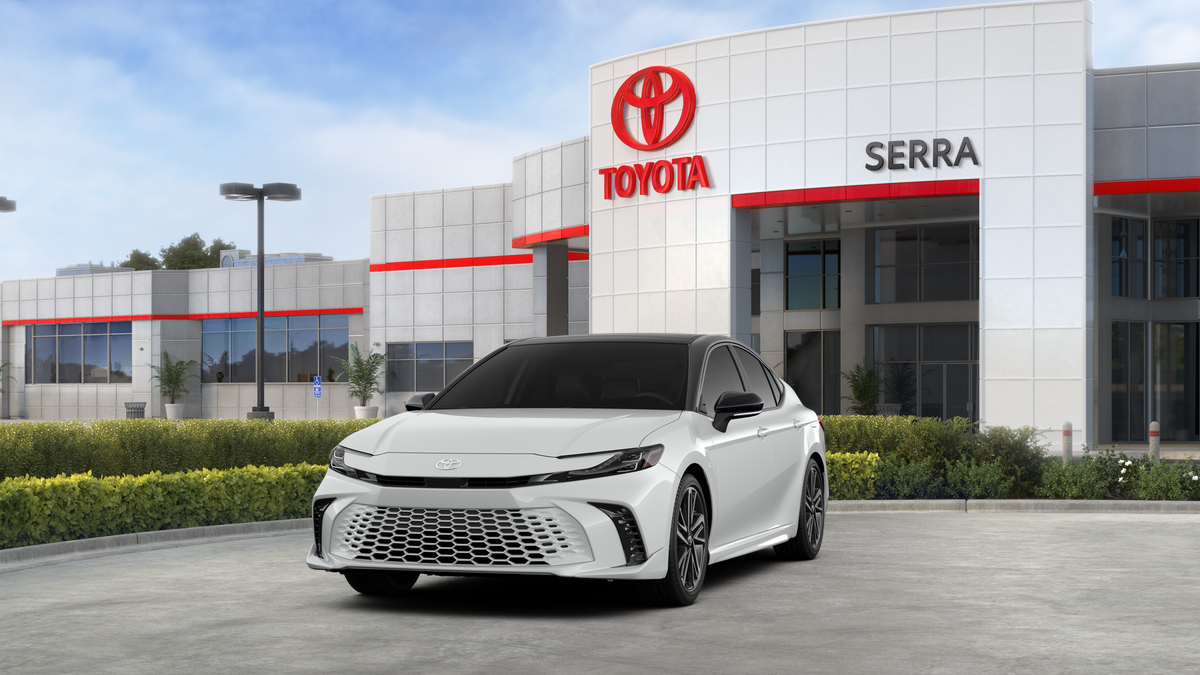 New 2026 Wind Chill Pearl with Midnight Black Metallic roof Toyota XSE image 40