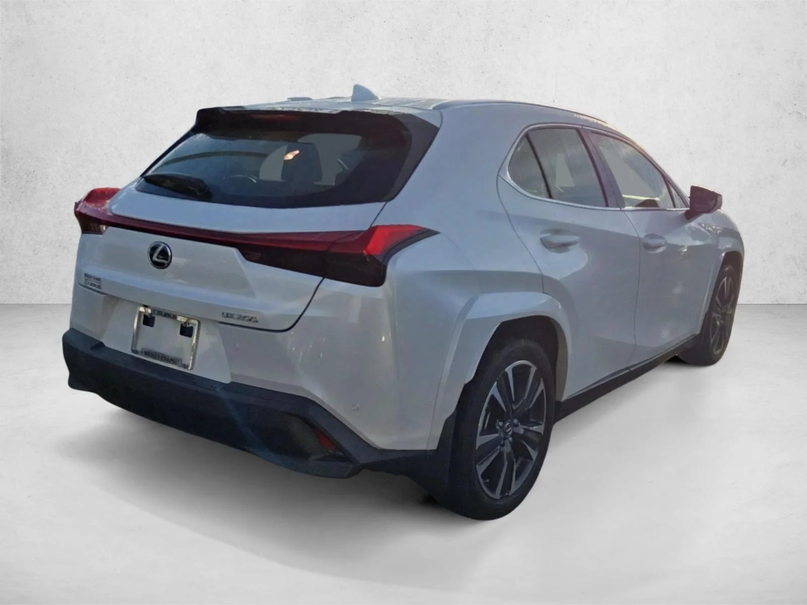 Used 2022 Eminent White Pearl Lexus UX 200 image 5