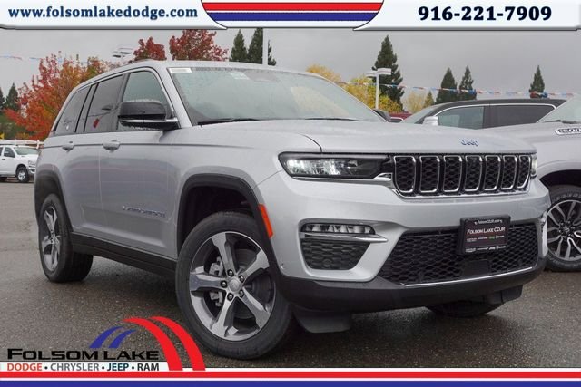 New 2024 Silver Zynith Exterior Paint Jeep 4xe image 1