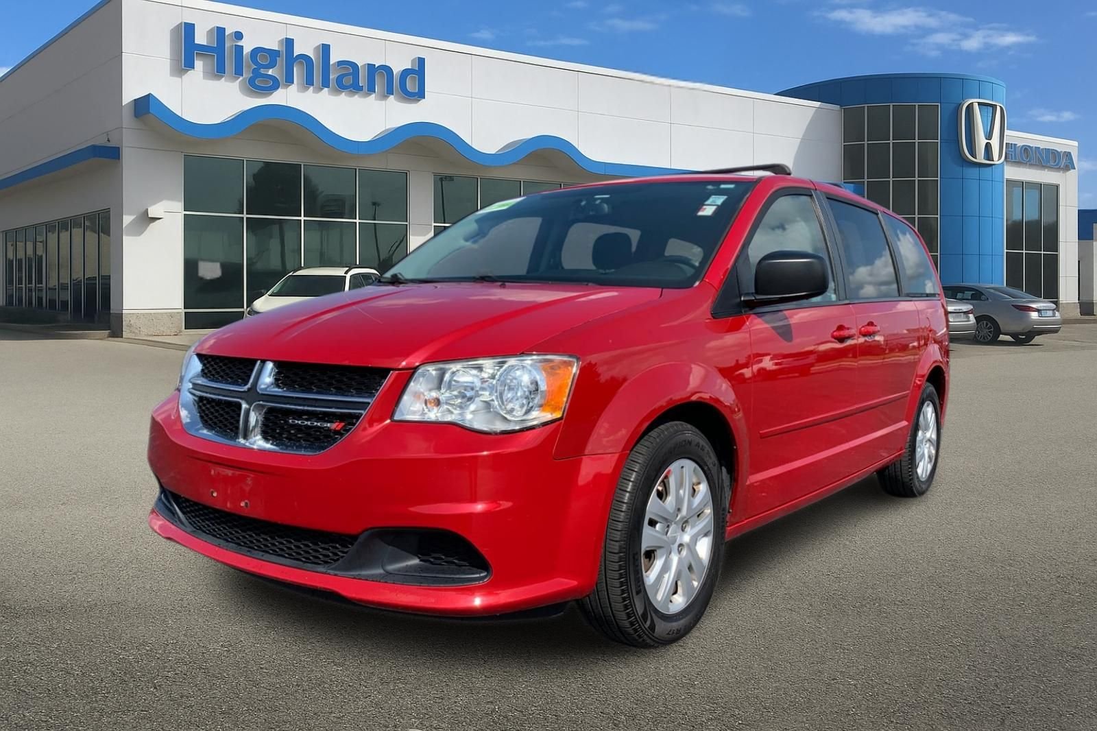 Used 2015 Red Dodge SE image 1