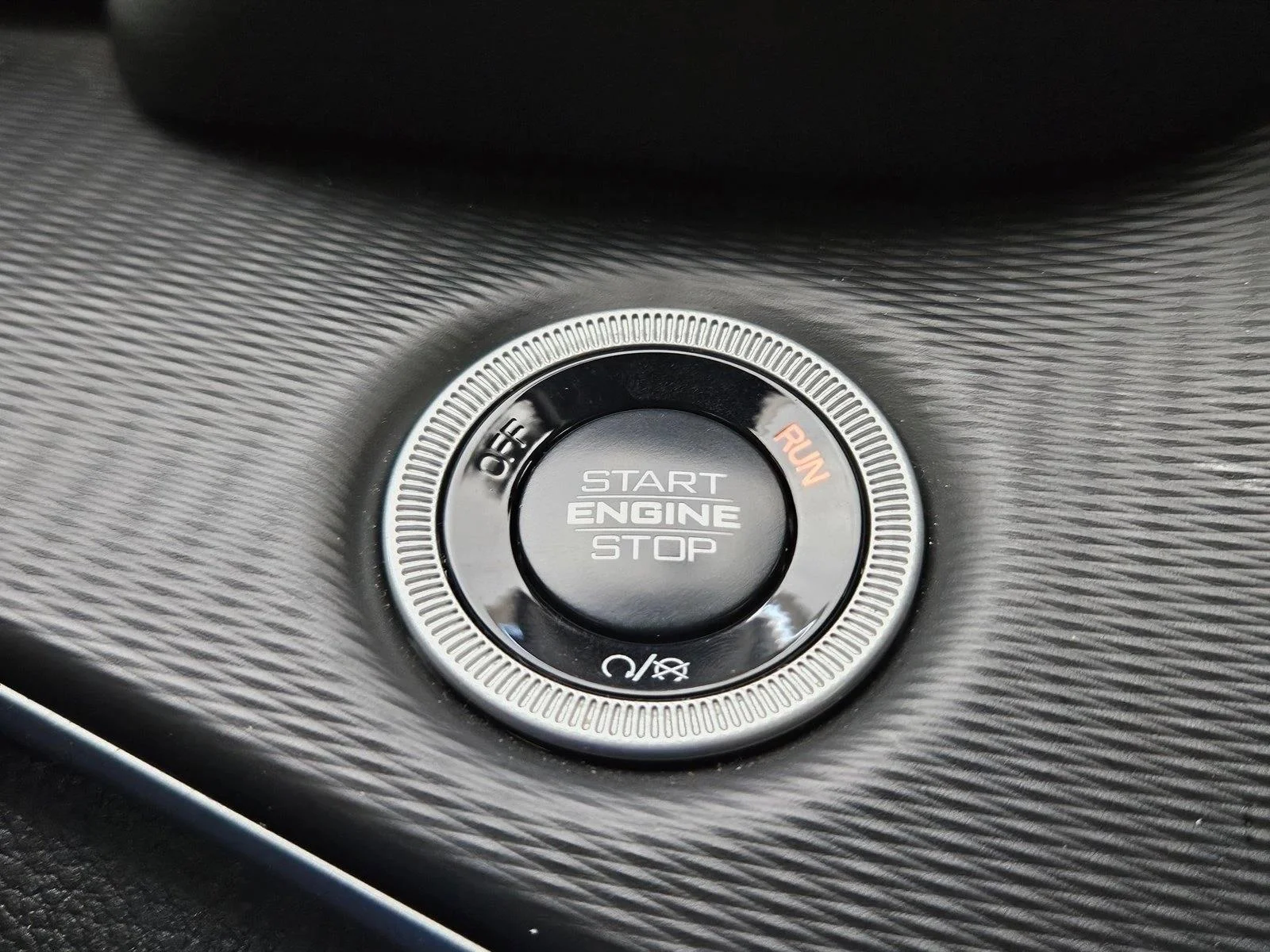 Used 2025 Silver Zynith Jeep Altitude X image 14
