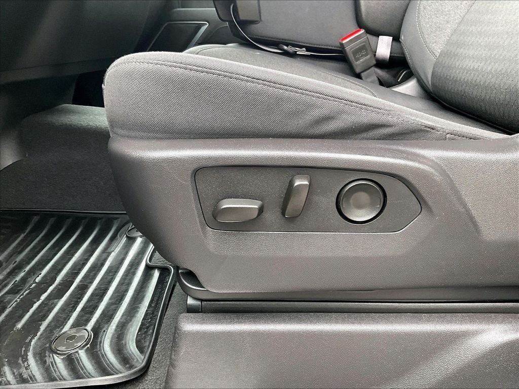 Used 2025 Gray Chevrolet LT image 27