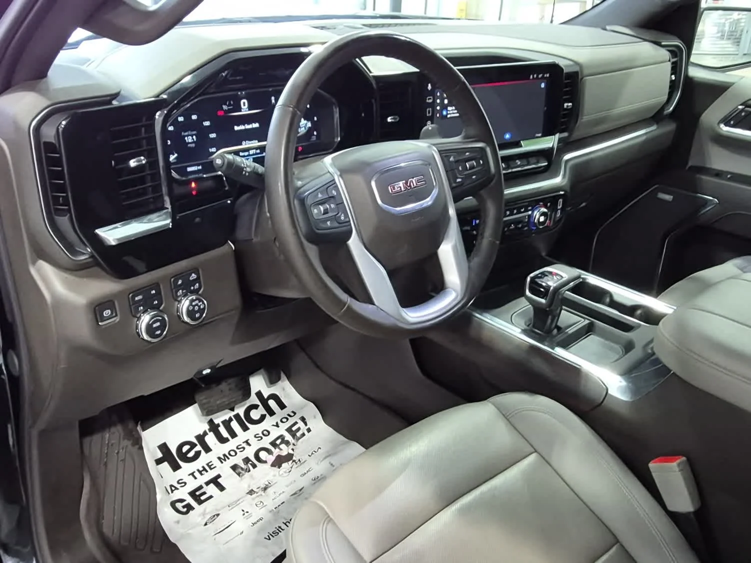 Used 2023 Onyx Black GMC SLT image 14