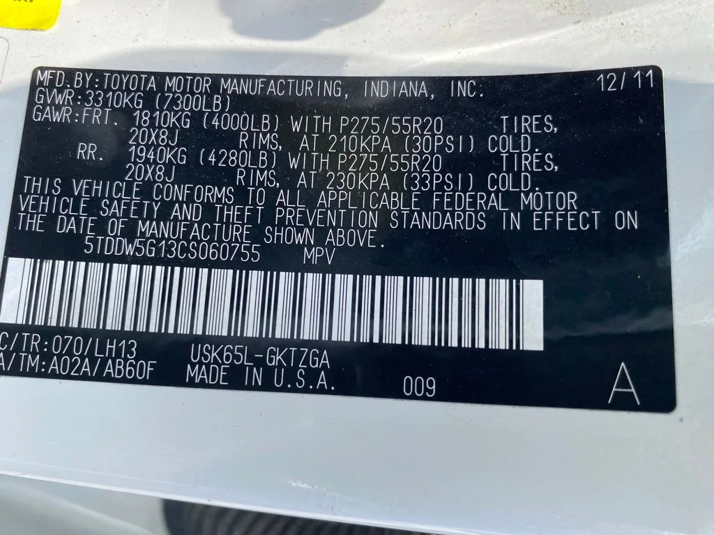 Used 2012 White Toyota Platinum image 19
