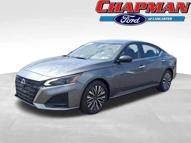 Used 2024 Gun Metallic Nissan 2.5 SV image 3