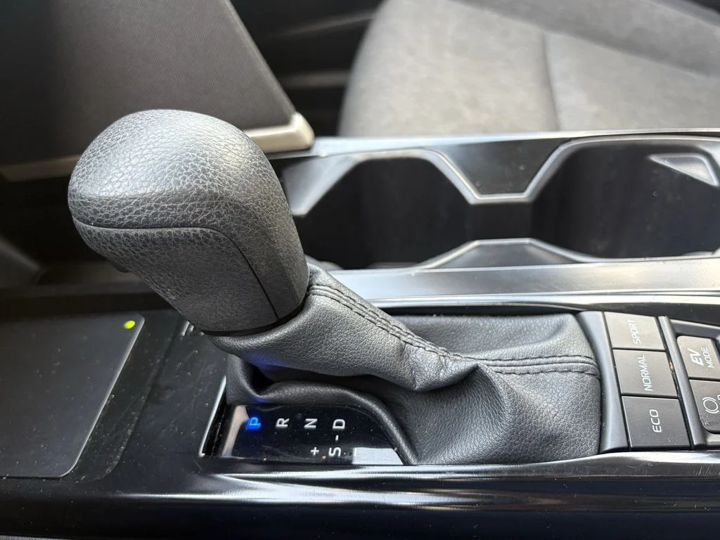 Used 2025 Midnight Black Metallic Toyota LE image 21