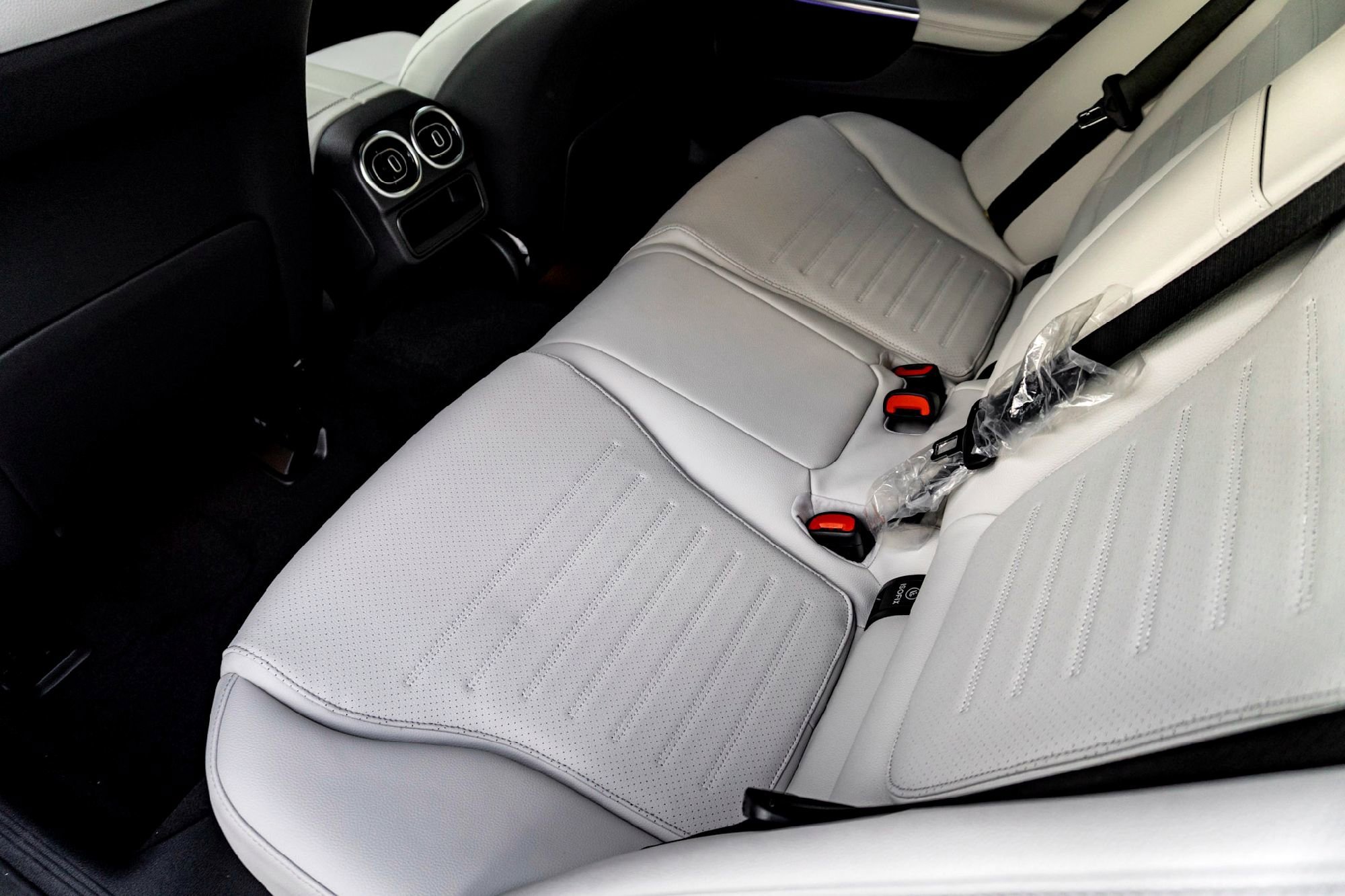 New 2026 Starling Blue Metallic Mercedes-Benz C 300 image 39
