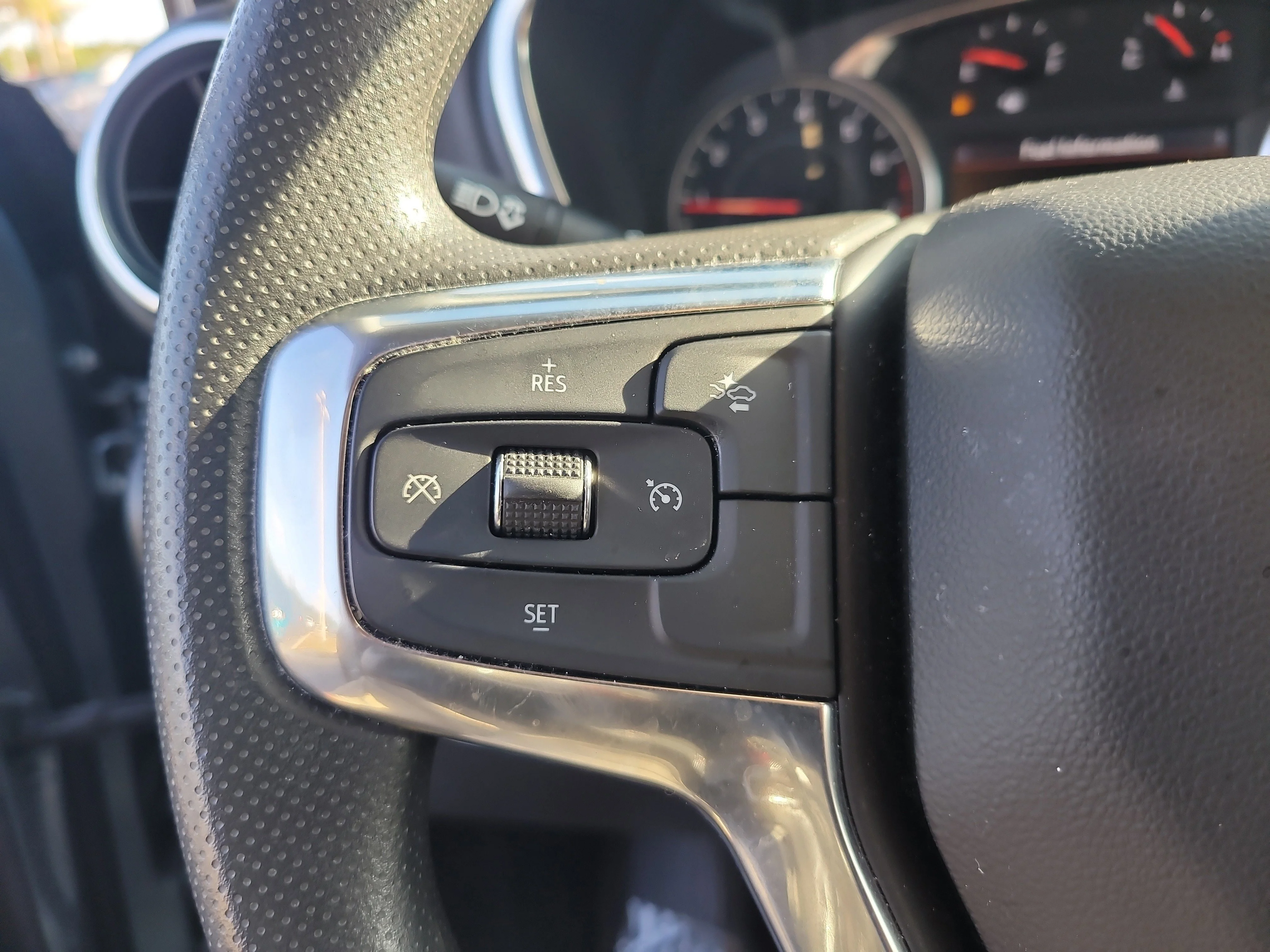 Used 2024 Sterling Gray Metallic Chevrolet LT image 27