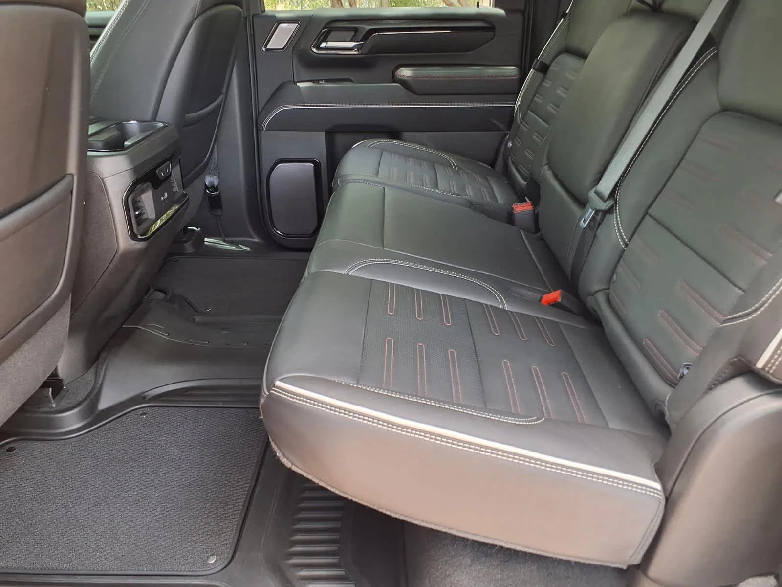 Used 2025 Thunderstorm Gray GMC AT4X image 27
