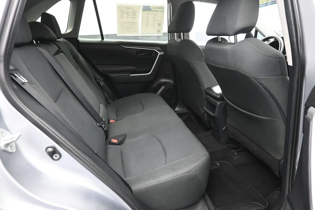 Used 2020 Silver Toyota LE image 10