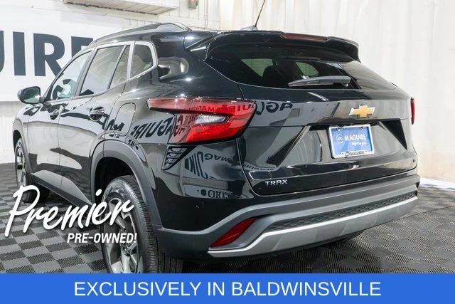 Used 2024 Black Chevrolet LT image 7