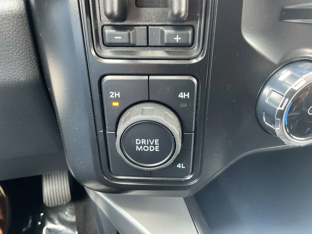 New 2026 Agate Black Metallic Ford LARIAT image 17