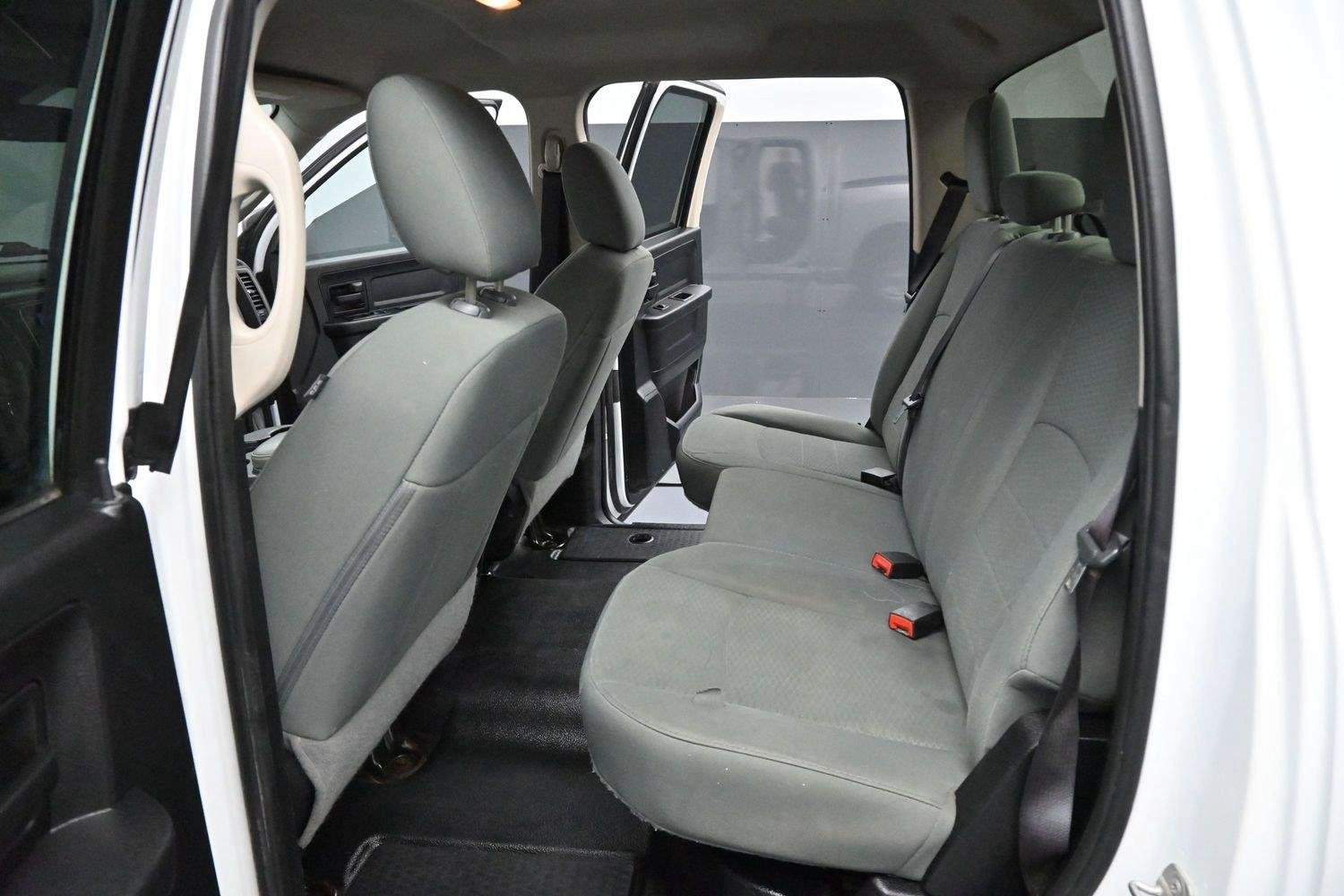 Used 2015 Bright White Clearcoat Ram Tradesman image 24