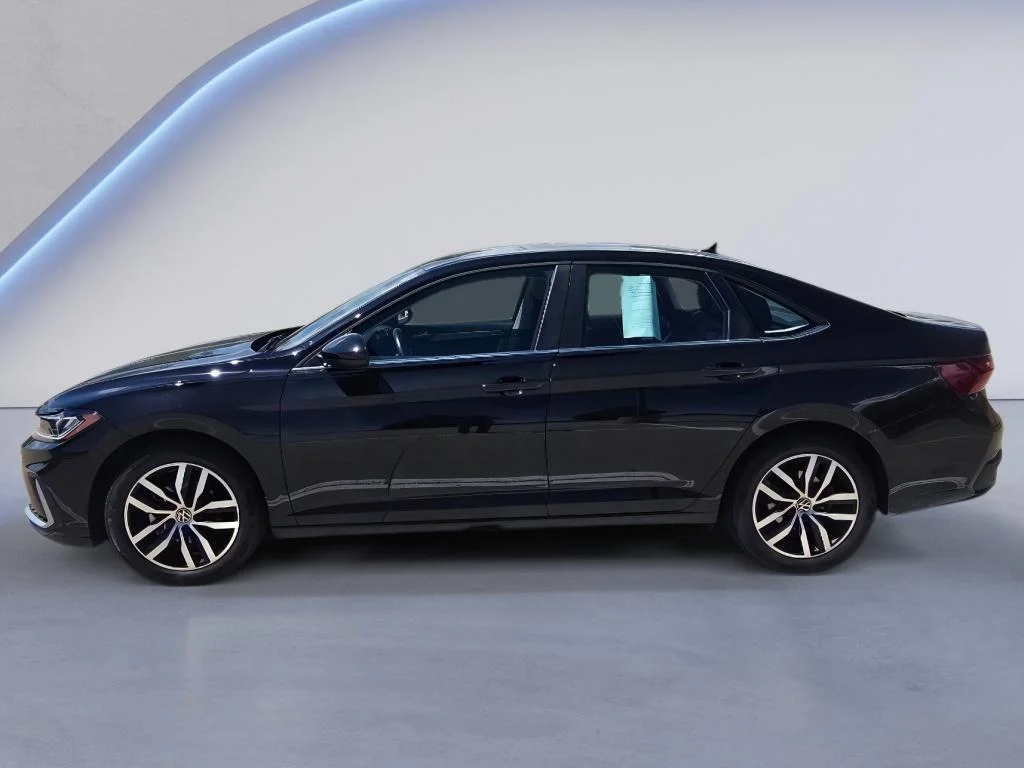 Used 2025 Deep Black Pearl Volkswagen SE image 2