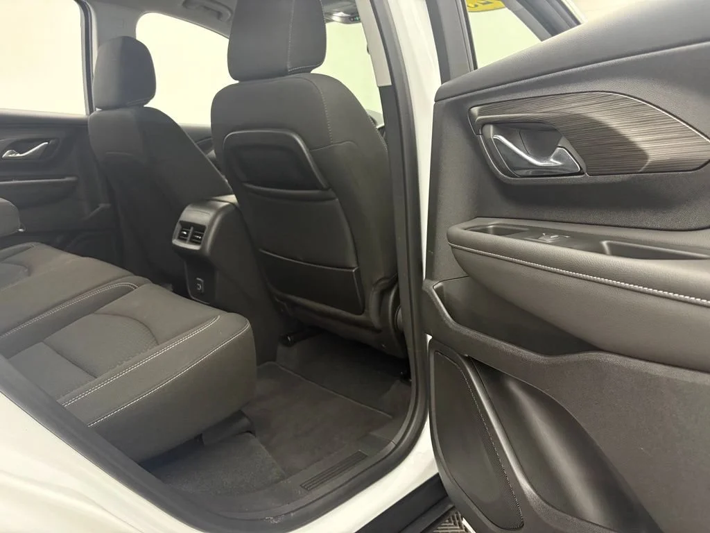 Used 2023 Summit White GMC SLE image 32
