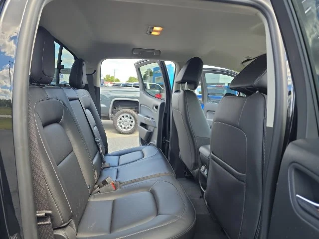 Used 2022 Black Chevrolet Z71 image 12