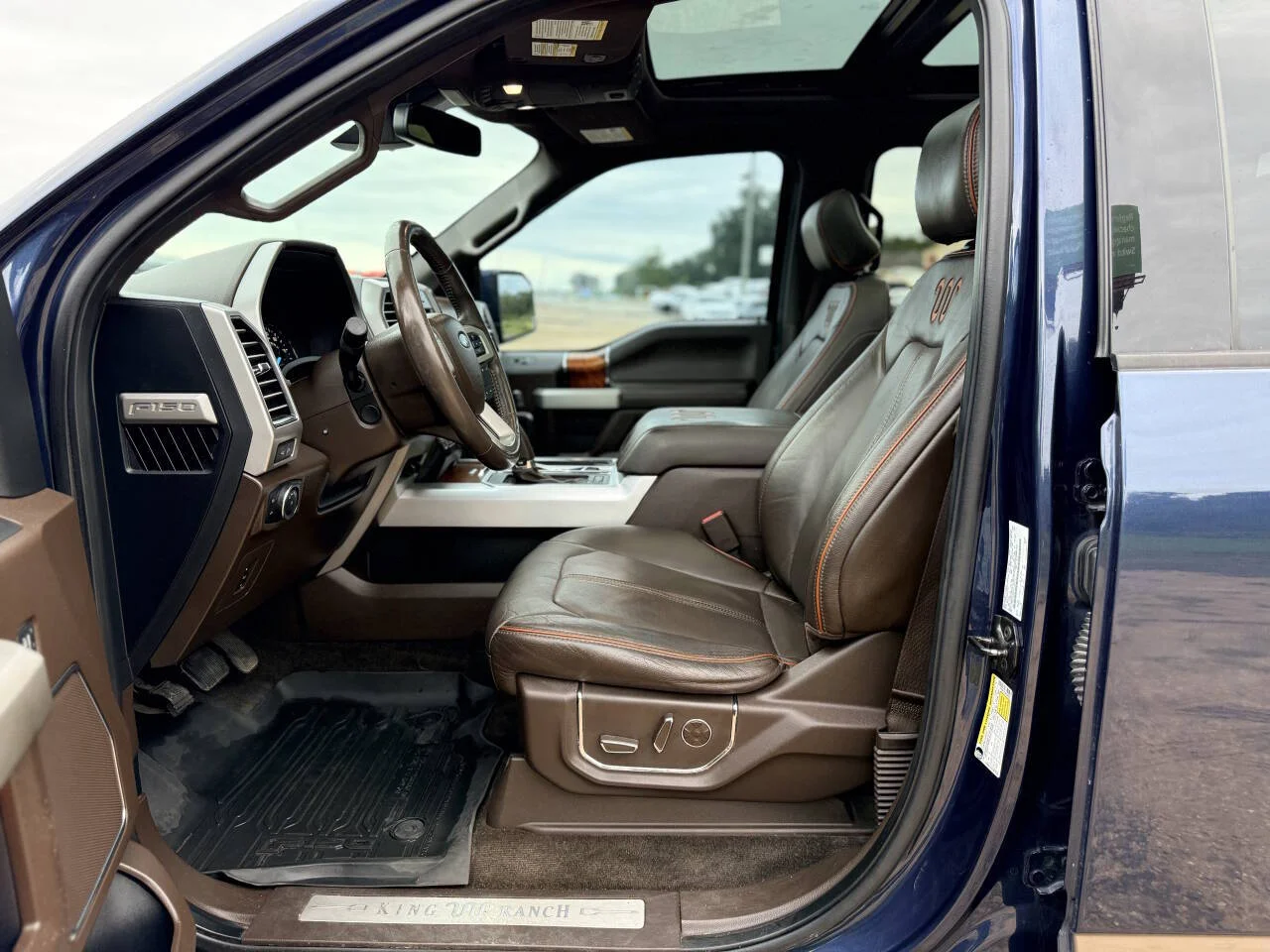 Used 2017 Blue Ford King Ranch 4x2 4dr SuperCrew 5.5 ft. SB image 14