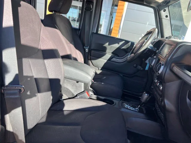 Used 2014 Gray Jeep Unlimited Sport image 19