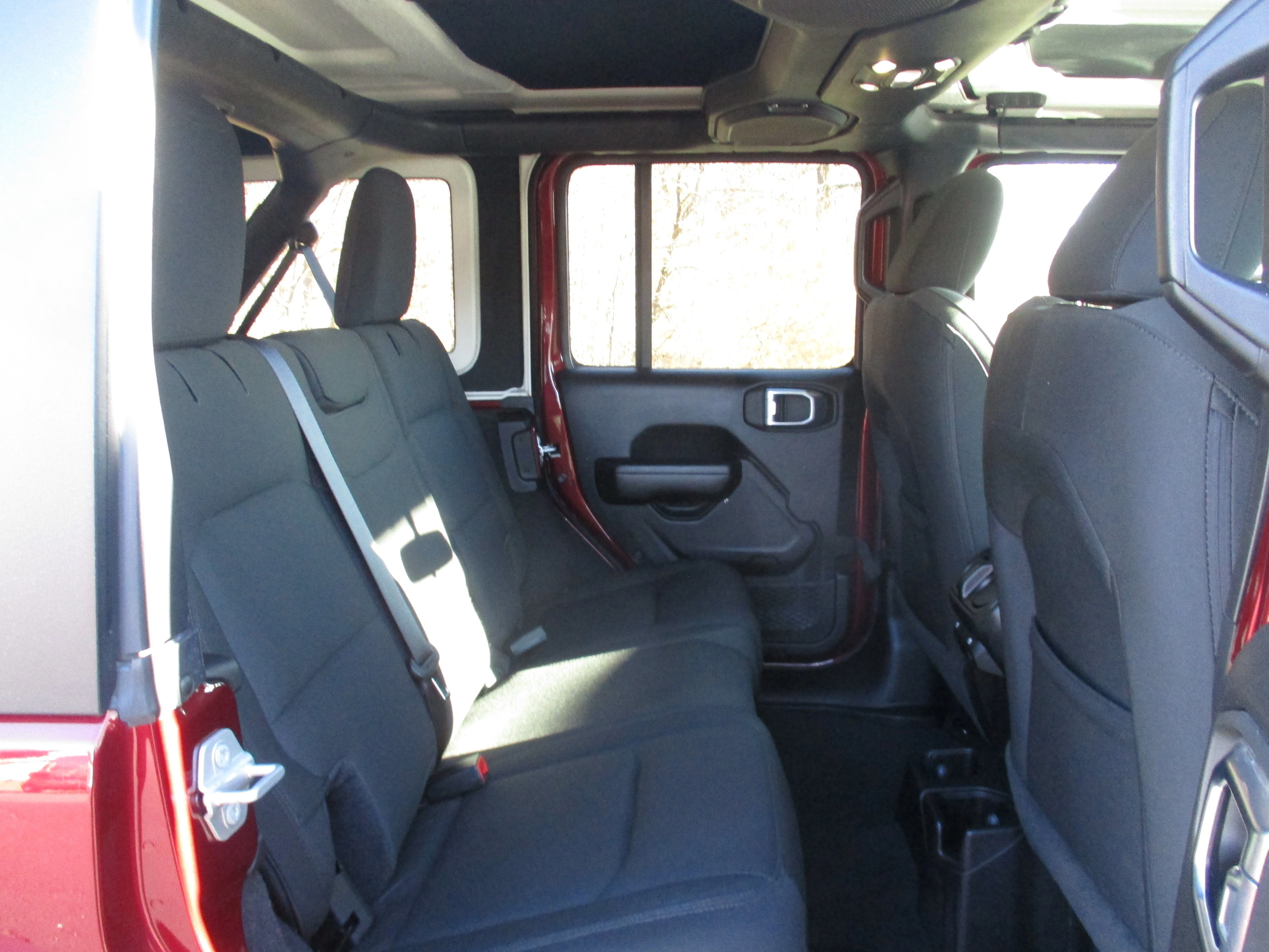 Used 2021 Snazzberry Pearlcoat Jeep Unlimited Sport Altitude image 27