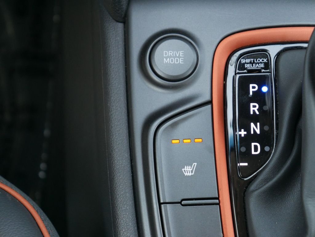 Used 2020 Orange Hyundai Ultimate image 25
