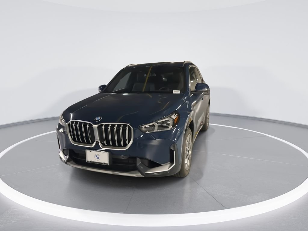 Used 2026 Blue BMW xDrive28i image 3