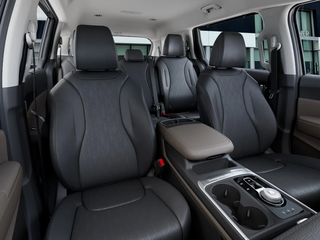 New 2026 Ceramic Silver Kia EX image 15
