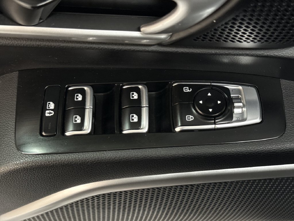 Used 2022 Ebony Black Kia S image 15