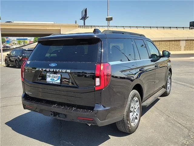 Used 2025 Agate Black Metallic Ford Active 4x4 image 3