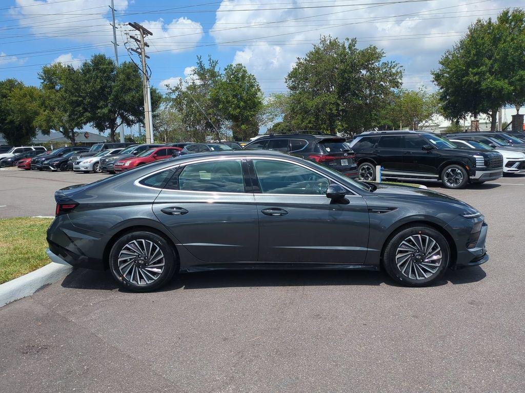 New 2026 Gray Hyundai Limited image 4