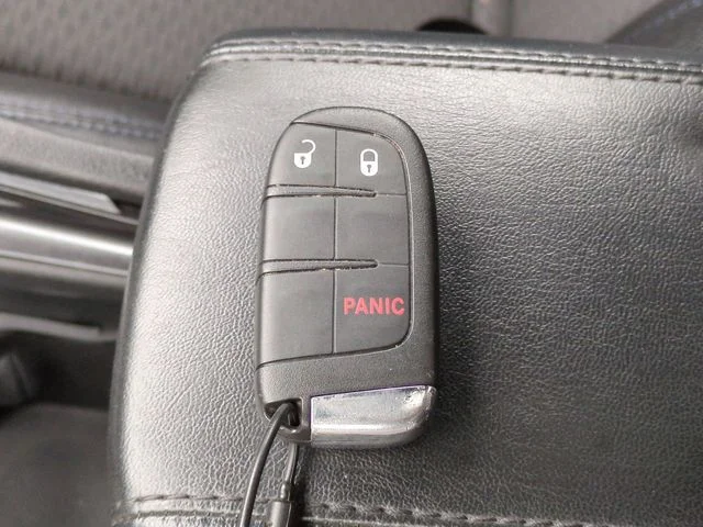 Used 2024 Gray Jeep Latitude image 27