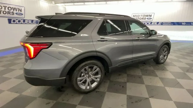 New 2026 Carbonized Gray Metallic Ford Active image 8