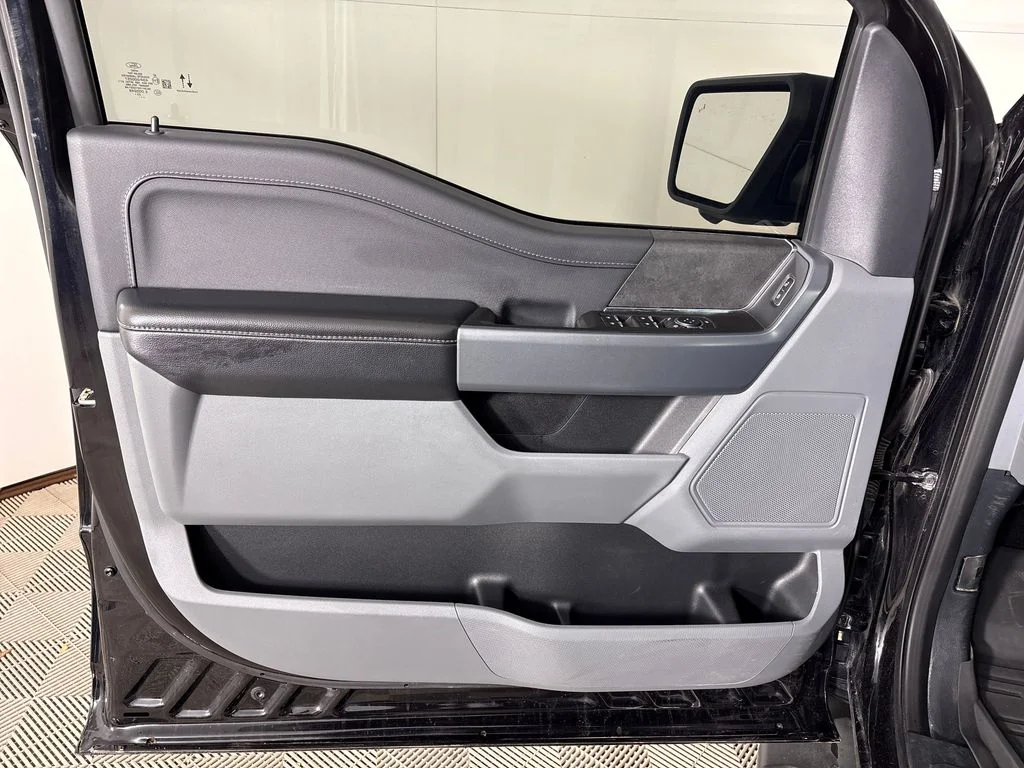 Certified Used 2024  Ford XLT image 15