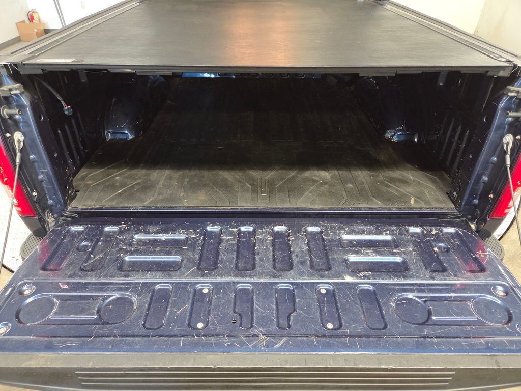 Used 2015 Blue Ford XLT image 21