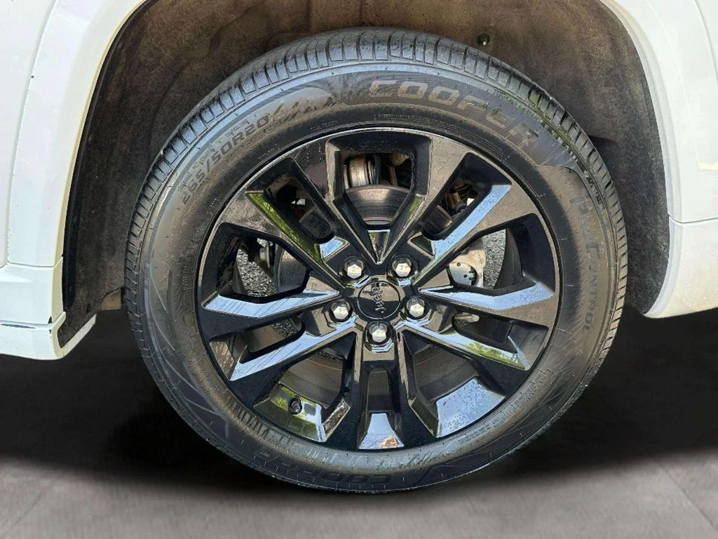 2023 Jeep Grand Cherokee Overland - Photo 8