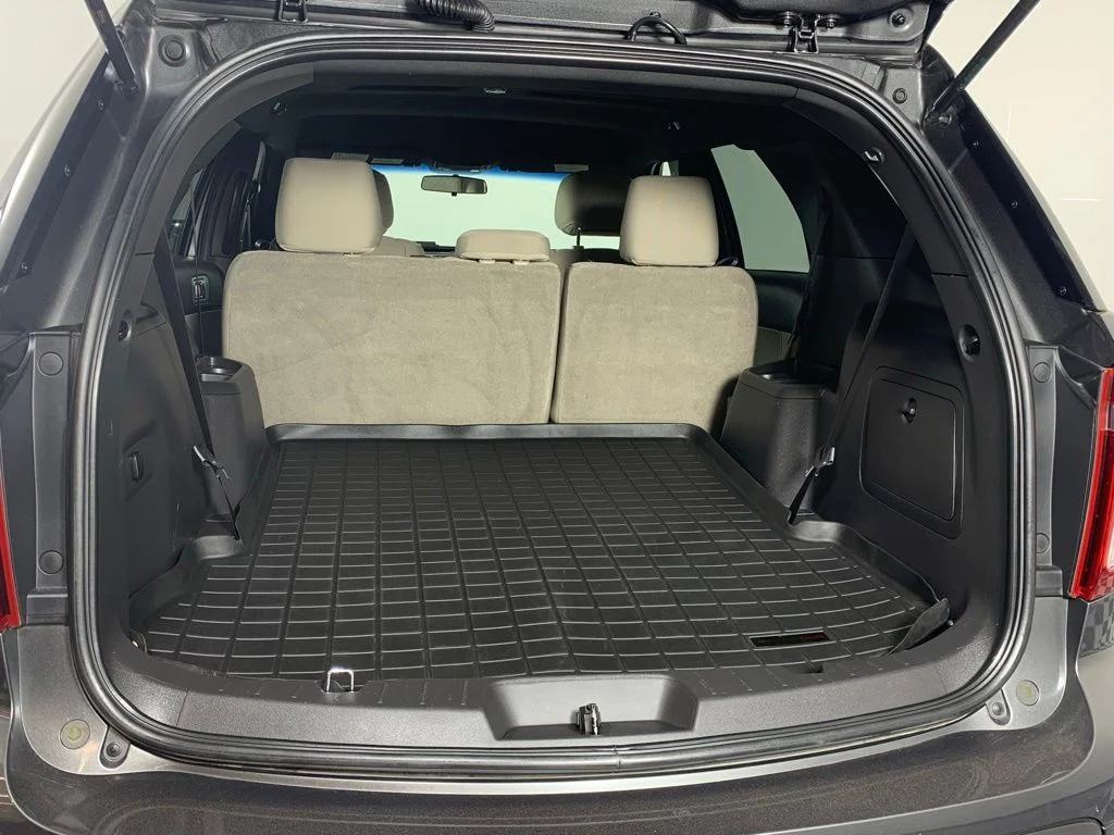 Used 2015 Gray Ford XLT image 24