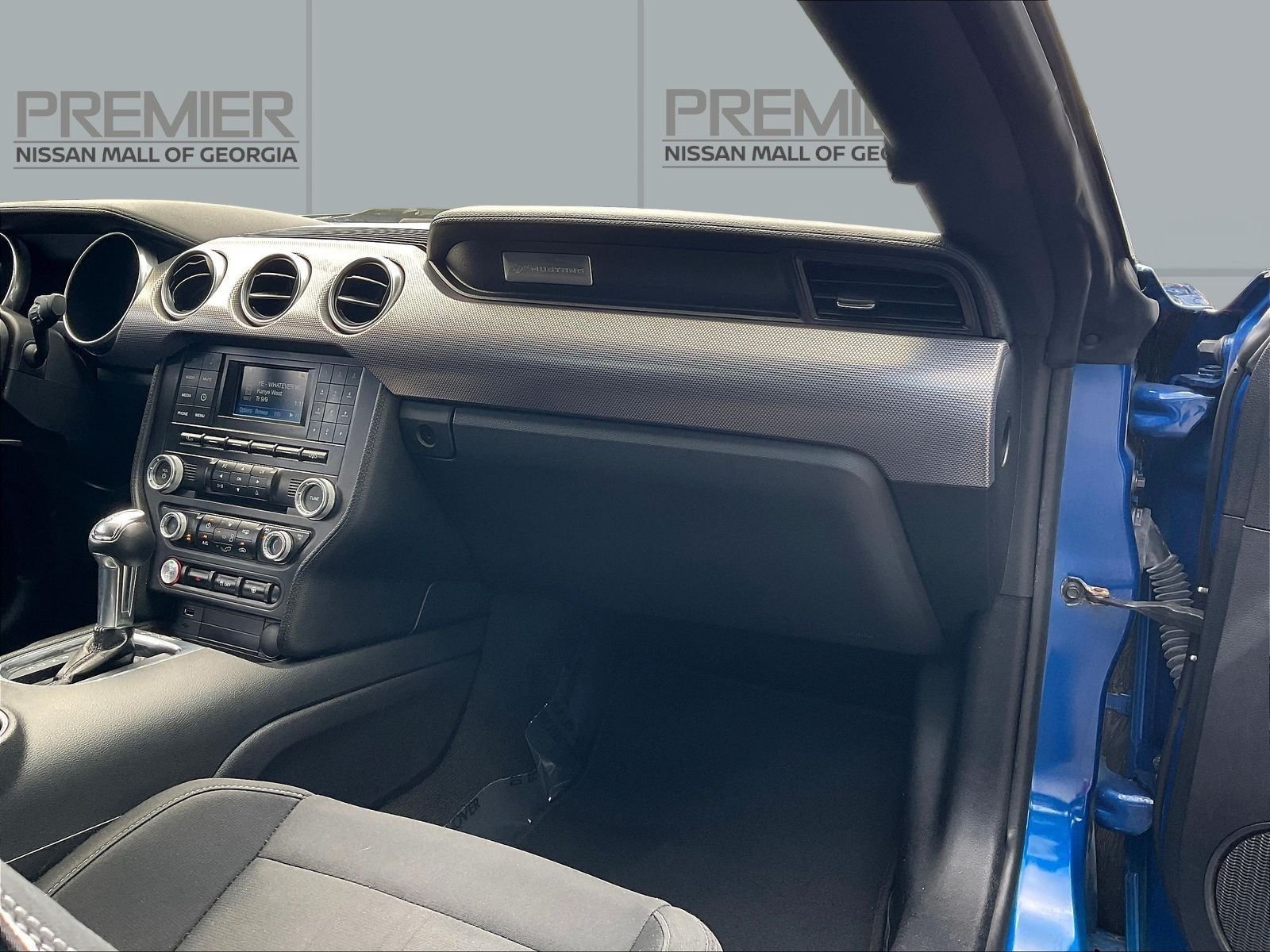 Used 2018 Blue Ford GT image 28